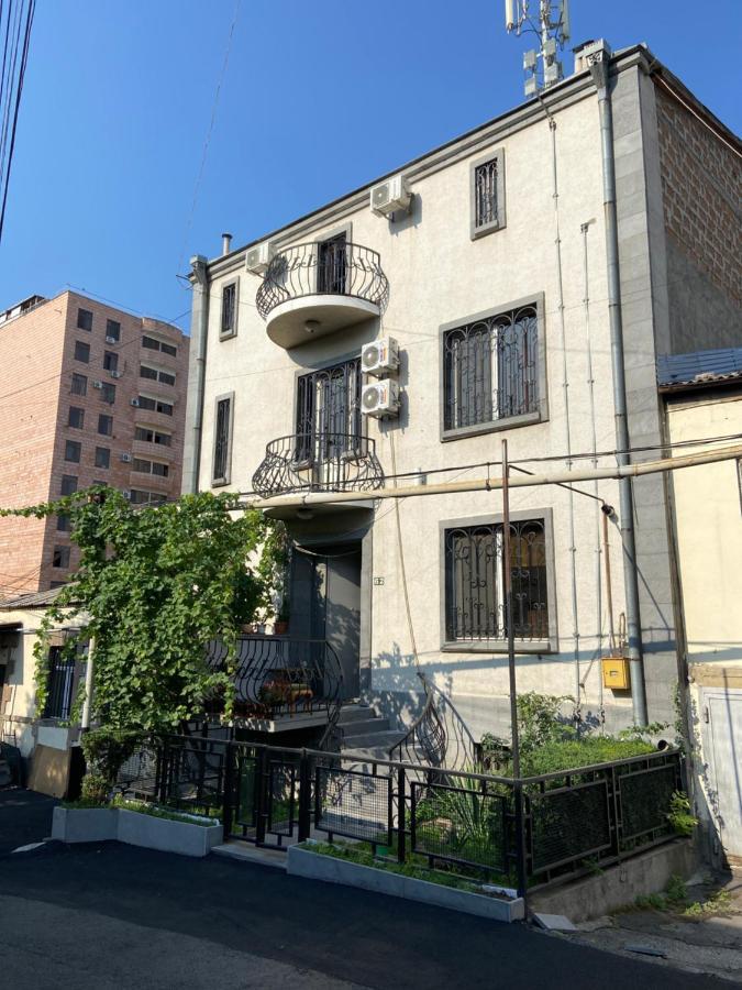Elross Hotel Yerevan Ngoại thất bức ảnh